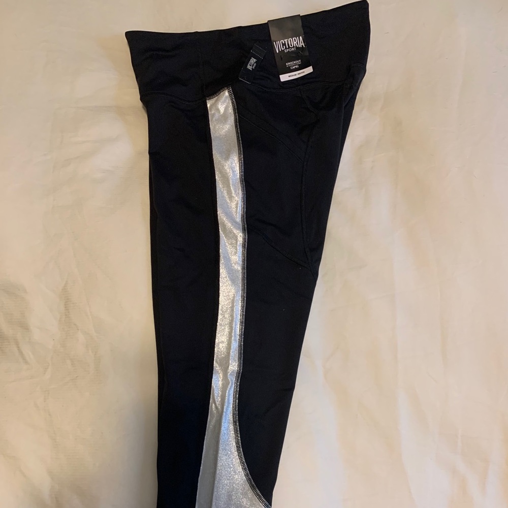 NWT VS pocket yoga capri